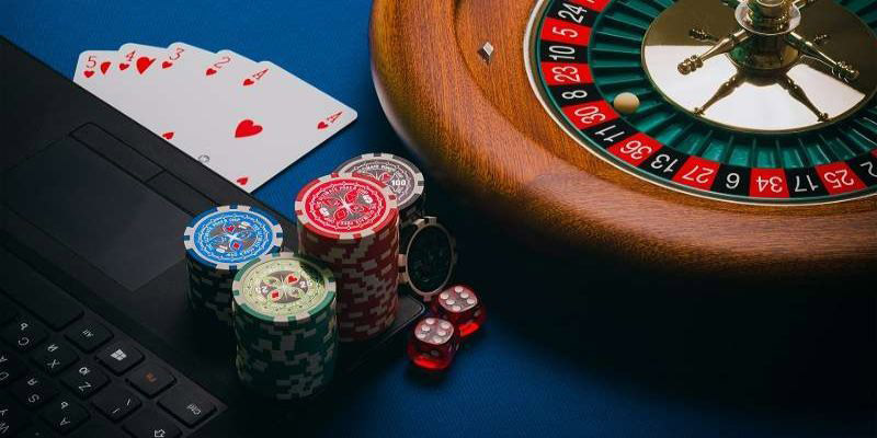 w88 club trong baccarat, ai là người chia bài chính？